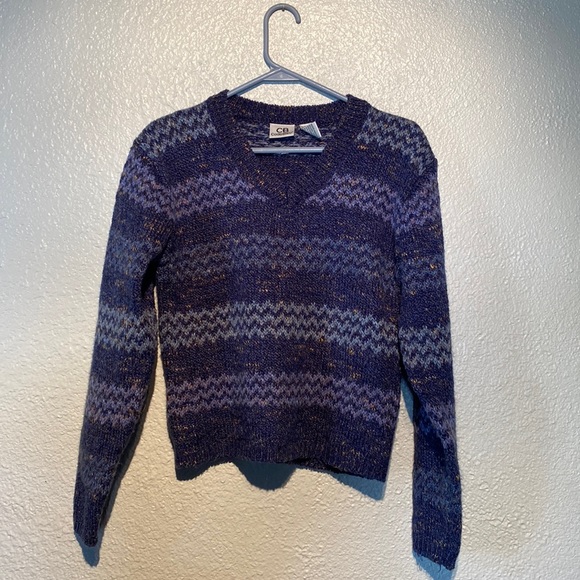 Cozy Vintage Sweater - Wool Blended - Picture 1 of 5